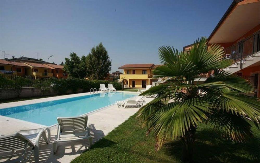 Vida Loca Apartments La Meridiana Peschiera del Garda Exterior foto